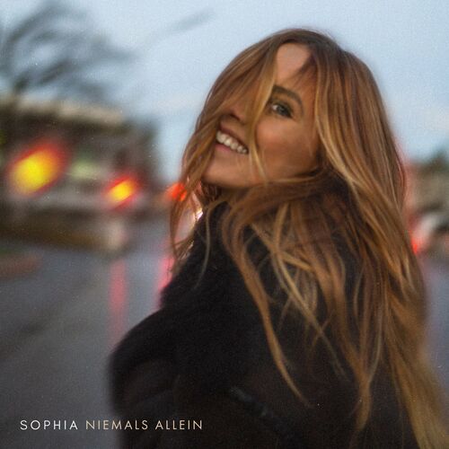 SOPHIA - NIEMALS ALLEIN (2023)