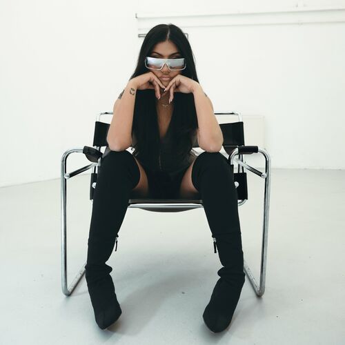 Charlize - sixta (2024)